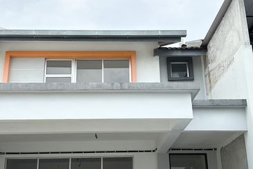 Kampar Double Storey Terraced House For Rent Perak 