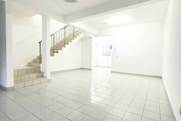 Kampar Double Storey Terraced House For Rent Perak 