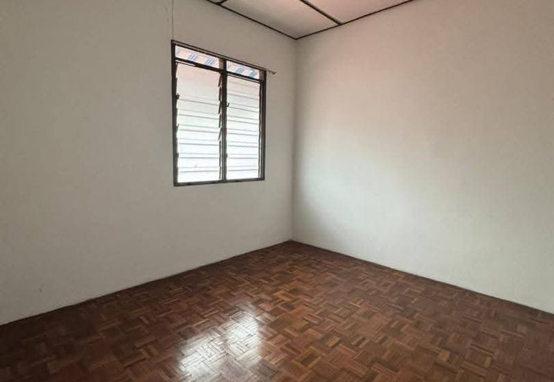 TAMAN BANDAR BARU MENGLEMBU