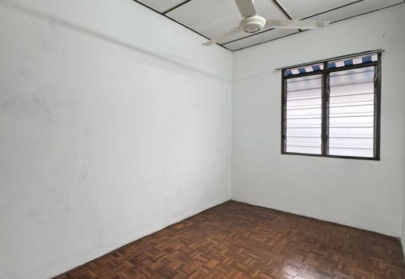 TAMAN BANDAR BARU MENGLEMBU