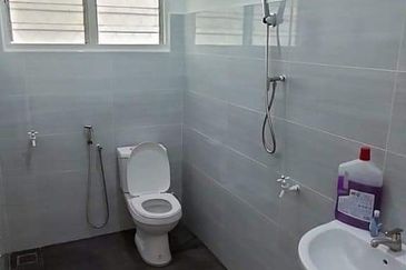 Tasek Kampung Tersusun Ipoh Single Storey Bungalow House For Rent 