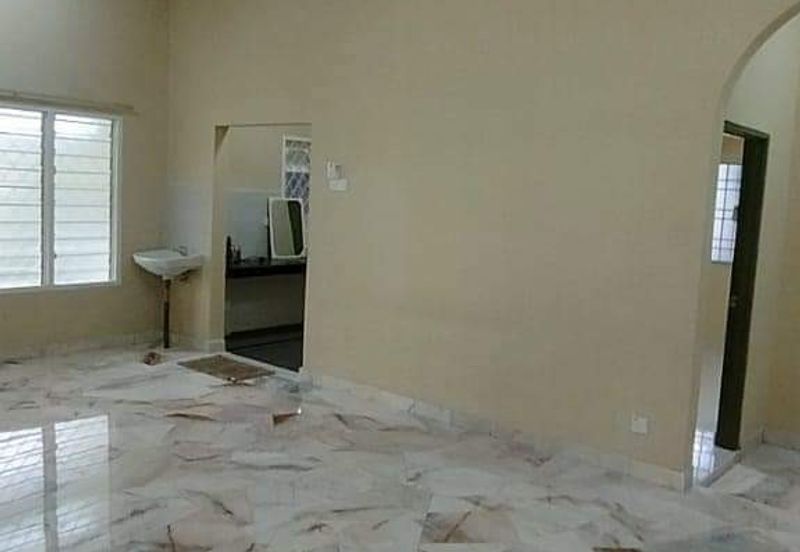 Tasek Kampung Tersusun Ipoh Single Storey Bungalow House For Rent 