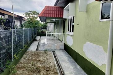 Tasek Kampung Tersusun Ipoh Single Storey Bungalow House For Rent 