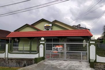 Tasek Kampung Tersusun Ipoh Single Storey Bungalow House For Rent 