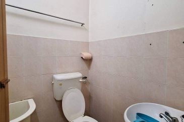 Tasek Single Storey Terraced Corner House For Rent Ipoh Perak