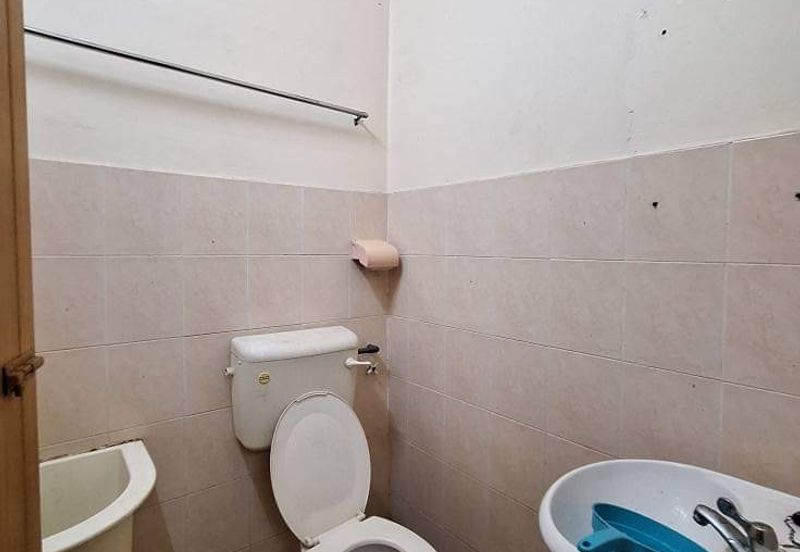 Tasek Single Storey Terraced Corner House For Rent Ipoh Perak