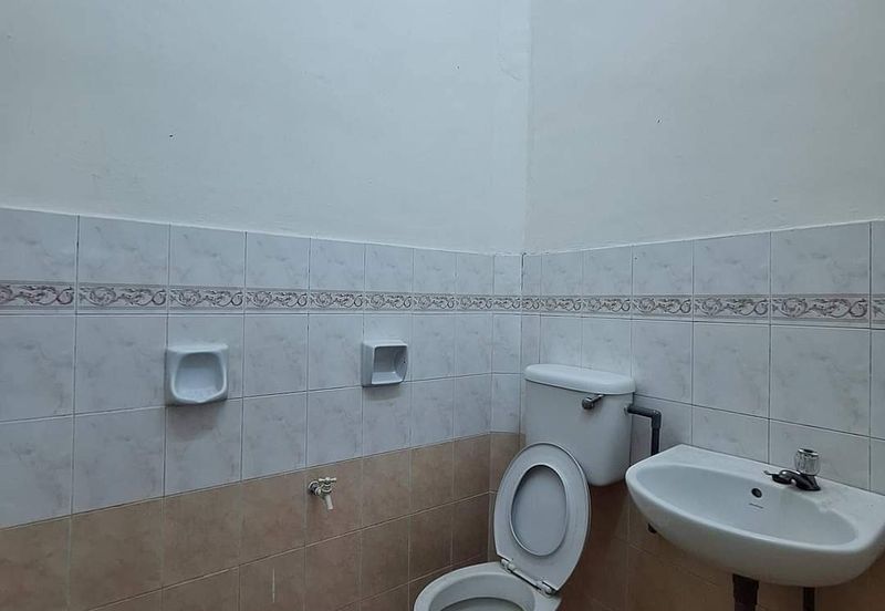 Menglembu Single Storey Terraced House For Rent Ipoh Perak