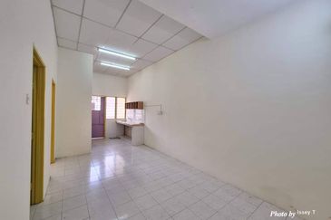 Menglembu Single Storey Terraced House For Rent Ipoh Perak