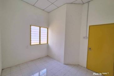 Menglembu Single Storey Terraced House For Rent Ipoh Perak