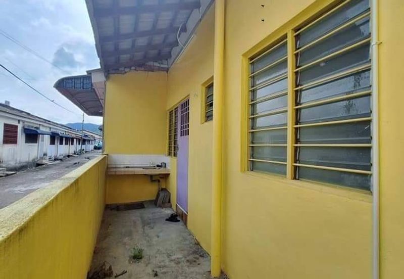 Menglembu Single Storey Terraced House For Rent Ipoh Perak
