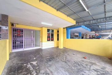 Menglembu Single Storey Terraced House For Rent Ipoh Perak