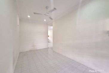 Menglembu Single Storey Terraced House For Rent Ipoh Perak