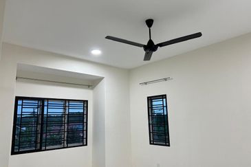 DESA LAHAT SRI -WANG