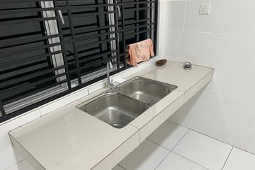 DESA LAHAT SRI -WANG