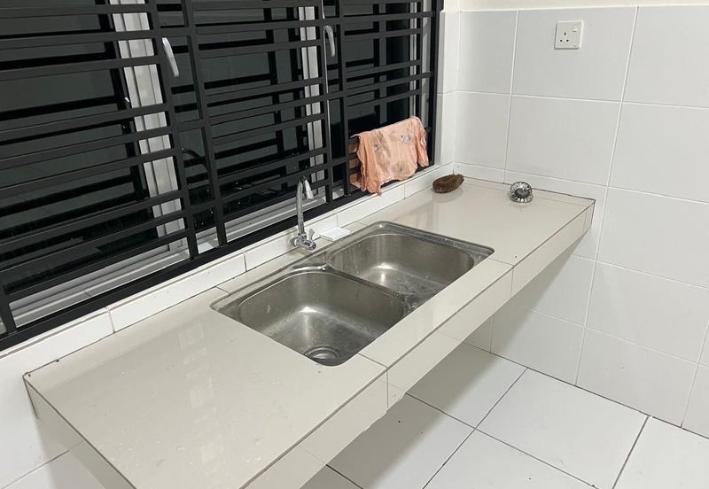 DESA LAHAT SRI -WANG