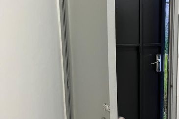 DESA LAHAT SRI -WANG