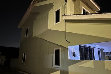 DESA LAHAT SRI -WANG