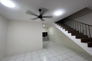 DESA LAHAT SRI -WANG