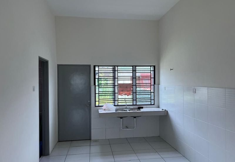 DESA LAHAT SRI -WANG