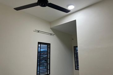 DESA LAHAT SRI -WANG