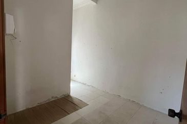 Pusing Batu Gajah Double Storey Corner House For Rent Perak