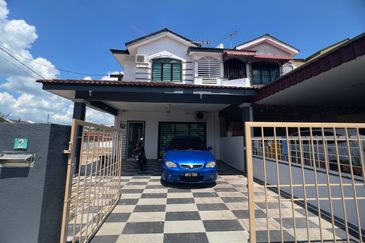 Batu Gajah Pusing Double Storey Corner House For Rent Perak