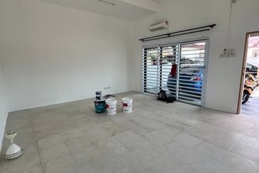 Batu Gajah Pusing Double Storey Corner House For Rent Perak