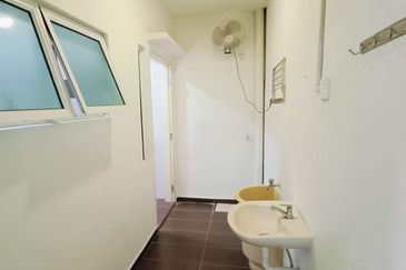 Batu Gajah Taman Mewah Indah 2.5 Storey Semi detached Cluster House For Rent 