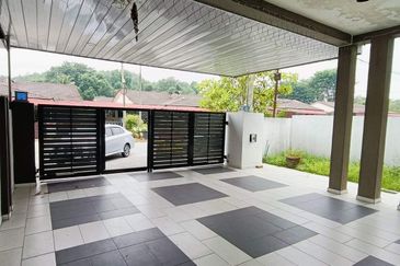 Batu Gajah Taman Mewah Indah 2.5 Storey Semi detached Cluster House For Rent 
