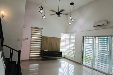 Batu Gajah Taman Mewah Indah 2.5 Storey Semi detached Cluster House For Rent 