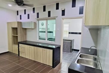 Batu Gajah Taman Mewah Indah 2.5 Storey Semi detached Cluster House For Rent 