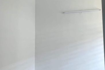 DESA LAHAT SRI -WANG