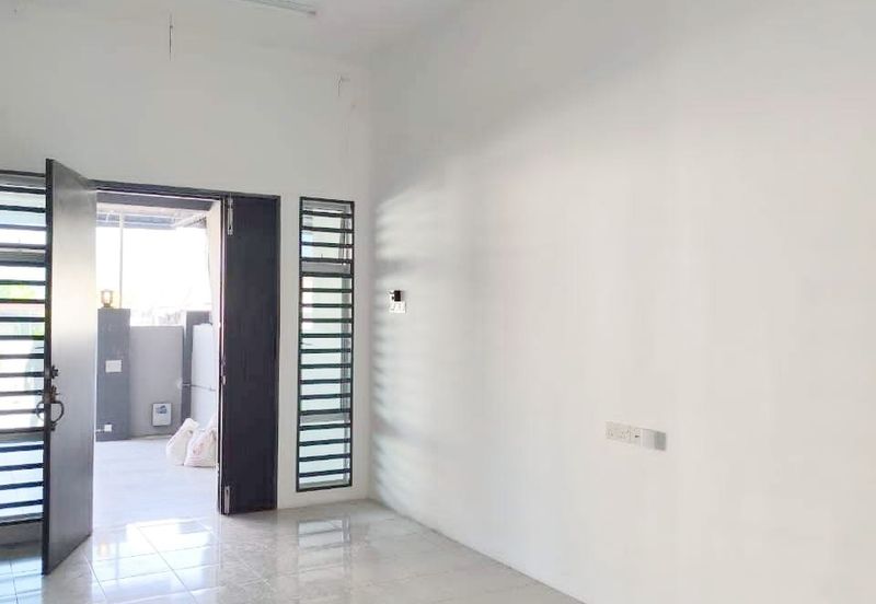 DESA LAHAT SRI -WANG