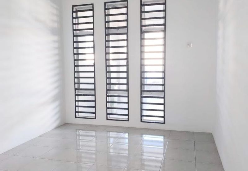 DESA LAHAT SRI -WANG