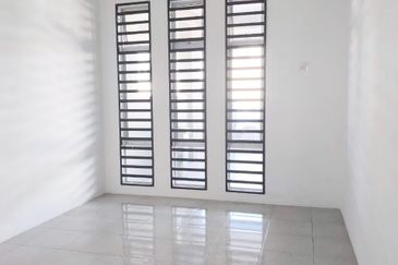 DESA LAHAT SRI -WANG