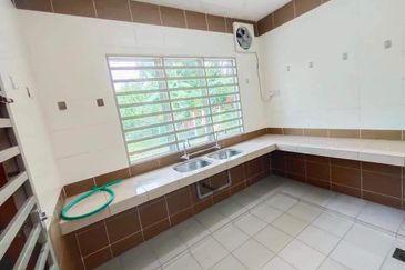 Pengkalan indah Ipoh Double Storey House For Rent Pengkalan Station 18 Pasir Puteh Ipoh Perak 