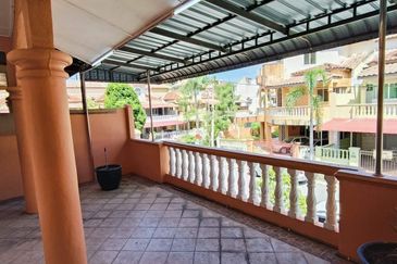 Panorama Lapangan Perdana