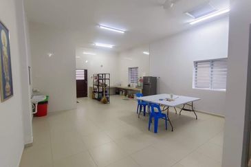 Falim Single Storey Terraced House For Rent Lahat Falim Menglembu Ipoh Perak 