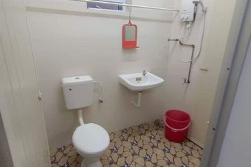 Falim Single Storey Terraced House For Rent Lahat Falim Menglembu Ipoh Perak 