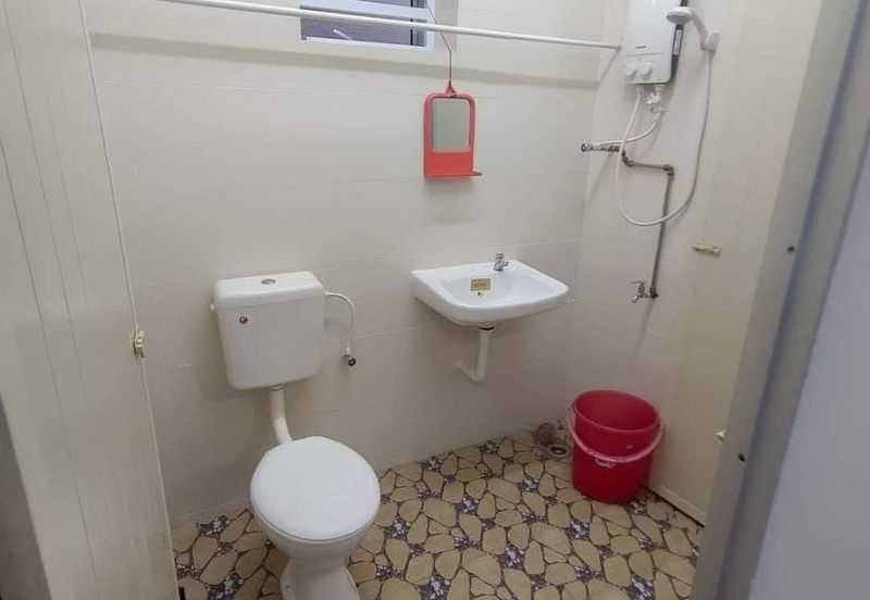 Falim Single Storey Terraced House For Rent Lahat Falim Menglembu Ipoh Perak 