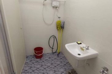 Falim Single Storey Terraced House For Rent Lahat Falim Menglembu Ipoh Perak 