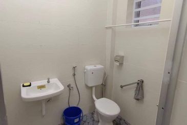 Falim Single Storey Terraced House For Rent Lahat Falim Menglembu Ipoh Perak 