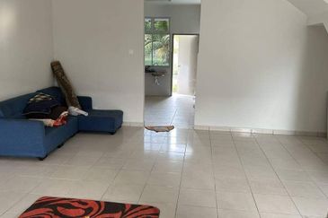 Batu Gajah Taman Raia Sentosa Double Storey Terraced House For Rent perak