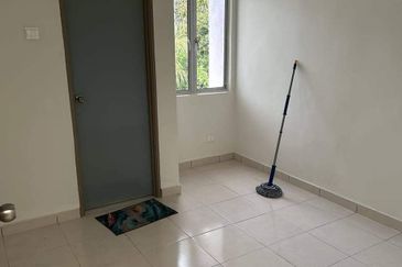 Batu Gajah Taman Raia Sentosa Double Storey Terraced House For Rent perak