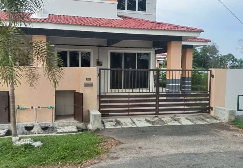 Batu Gajah Double Storey Corner House For Rent Perak
