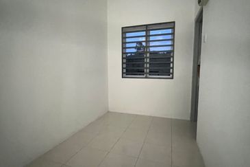 Batu Gajah Double Storey Corner House For Rent Perak