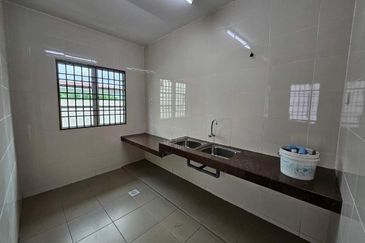 Taman Pengkalan Utama