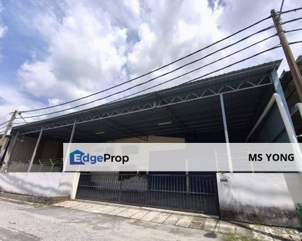 Kawasan Perindustrian Ringan Sri Rapat 1.5 Storey Semi Detached Factory For Rent Ipoh Perak , Perak, Ipoh
