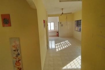 Batu Gajah Pusing Single Storey Corner House For Rent Perak