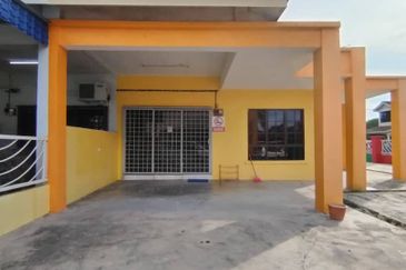 Batu Gajah Pusing Single Storey Corner House For Rent Perak